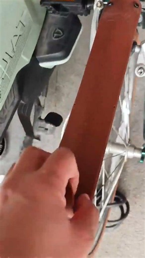 This Retractable Bike Fender Disappears When You Don't Need It 🚴‍♂️🤯