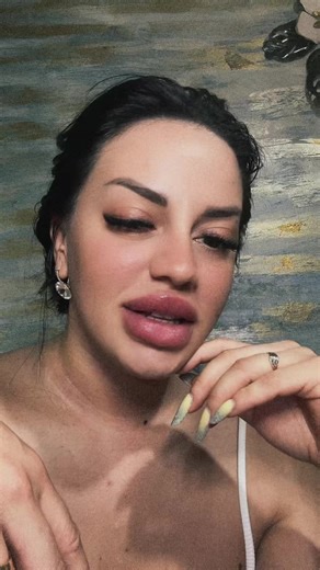 Videoclipuri postate de JULIA ISSA (@i.am.julia20) cu original sound - ASU