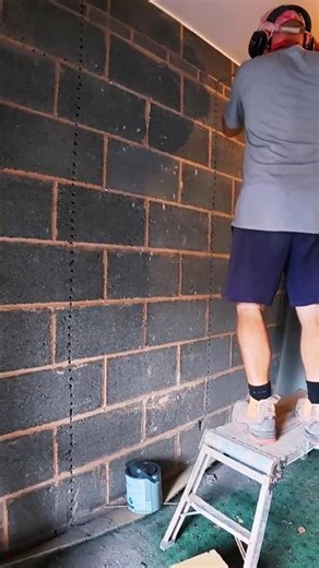 Cutting through concrete blocks without a saw #diy #home #construction #satisfyingvideo #home #fix