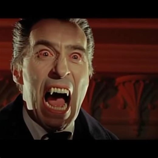 DRÁCULA - HAMMER: Terror clásico con capa y colmillos 🦇 #TerrorClasico #HammerHorror #Dracula