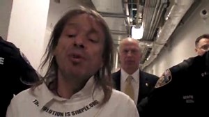 Man Scales Times Building