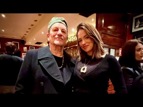 POLICE SHUT DOWN STREET For U2 BONO - THE SCRIPT - GLEN HANSARD - ALLIE SHERLOCK PERFORM for Charity