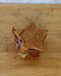 Star shaped burger for your loved ones | Outfit Anatomy