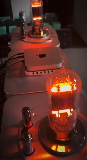 Experience the 212 Tube Amp — Classic Warmth & Power