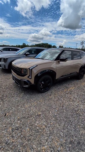 🤎 Discover the 2027 Kia Seltos X-Line with Stunning New Terrain Brown Color! #kia #kiaseltos