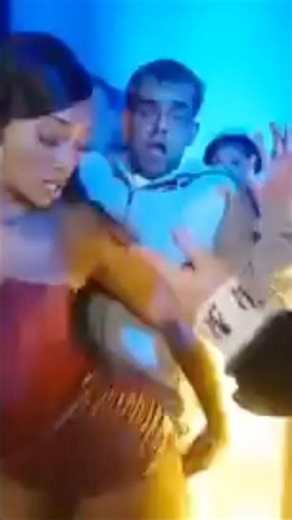 Neon getting twerked on