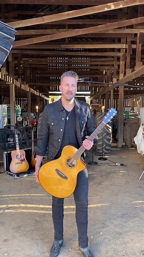 5.3K views · 278 reactions | Shooting an acoustic series on the farm. Stay tuned! #ShelburneFarm #Livefromthebarn #stories #countrymusic | JD Shelburne | Facebook