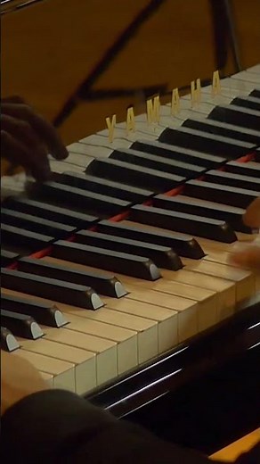 The fugato of Beethoven’s Op. 111 hits like a storm.