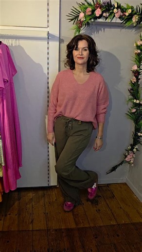 Oh helloo Mos Mosh. Always a fav❣️ Hard to beat clever basics done well. Remember there's 10% off everything @madforstylekinsale until Monday evening using the code DD10 #madforstyle #kinsale #stories | Daily Diva Diary