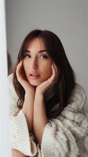 Eliška-Jana Auer | Marketing | Sociální sítě | Svěží barva, zdravý lesk a žádný stres! 🤭✨ Protřepej, nanes Wella Color Perfect 7 a užívej si až 8 týdnů nádherných vlasů. 💇‍♀️ Součástí... | Instagram