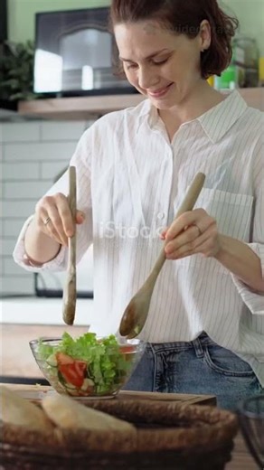 Komodo Dragon: Cute but Eats EVERYTHING