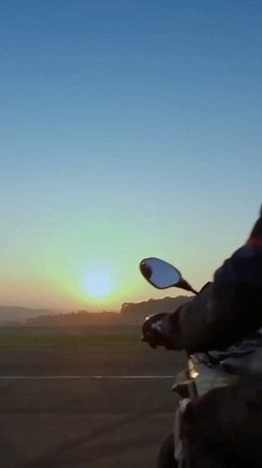 Experimenta la velocidad y redefine límites con nuestro casco Valiant II F900. Diseñado y optimizado para un rendimiento superior. ¡Lleva tu experiencia de conducción al siguiente nivel con estilo y seguridad! 🏍️ Encuéntralo en www.motoxtreme.cl #FF900 #CascoDeAltaGama #VelocidadConEstilo" | LS2 Chile