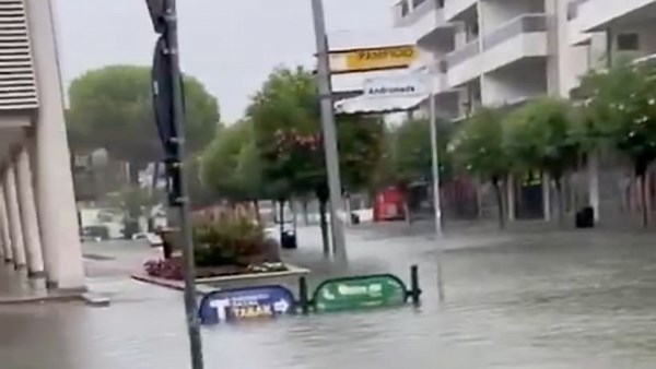 Videos zeigen heftige Überschwemmung in Norditalien