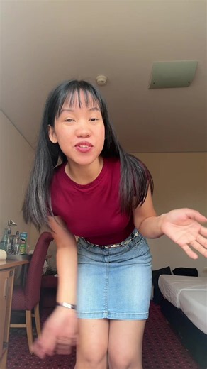 Bruno Mars concert outfit ideas — denim skirt look