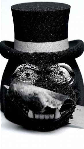 ASMR Slicing Vampire Monster with Top Hat 🧛‍♂️ Black & White Teeth Sand Crumble