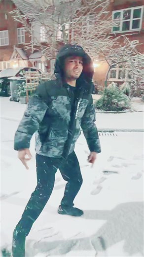 Funny Snow Moments with Enam