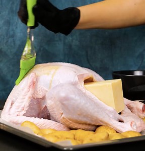 6.6K views · 19 reactions | Quick & Easy Chicken and Meat Prep Hacks from the Pro | 5-Minute Crafts SHORTS | Facebook