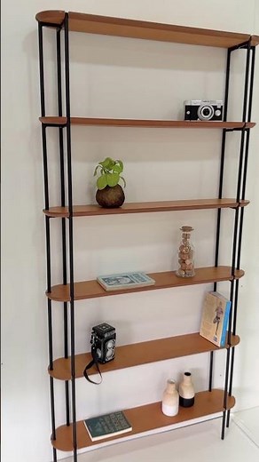 ESTANTE ALTA DE PAREDE MODERNA 6 PRATELEIRAS MADEIRA TAUARI E ESTRUTURA METÁLICA PRETA MOOB #décor