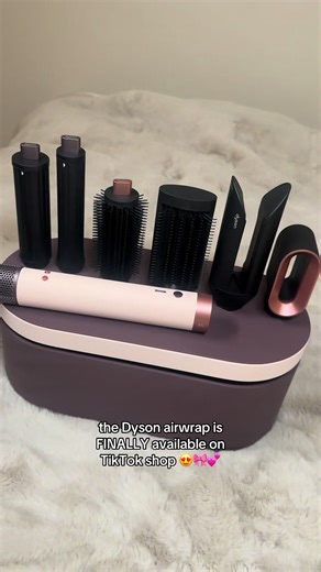 finally available on tiktok shop eeeek 😍🎀💕 @Dyson UK @QVC UK #dyson #dysonairwrap #airwrap #airwrapcurls #christmasgiftideas