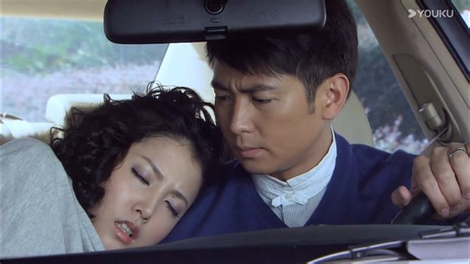 38K views · 421 reactions | Husband was caught having an affair with his lover, wife was heartbroken and locked him out. 丈夫和情人出轨被拍到，妻子伤心欲绝将他锁在门外. #中国电视剧 #ChineseDrama #这就是爱情 | 追剧前线 | Facebook