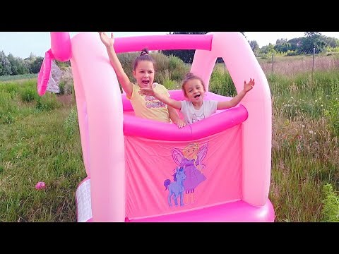 DMUCHANY ZAMEK KSIĘŻNICZKI Siostry Aisha i Maja - MINI MAYA i YOTO TOYS
