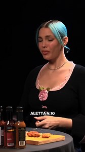 Rose che addenta la pagnotta è il momento più alto di tutta la puntata🔥 #HotOnesItalia con Rose Villain è disponibile su #RaiPlay: bit.ly/4isWNoS | RaiPlay