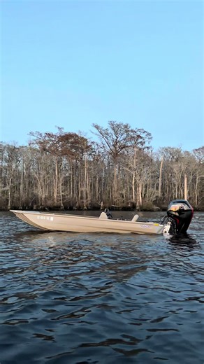 @Luke_potterr feet finder #lowside #edge #mercury #river | down the river