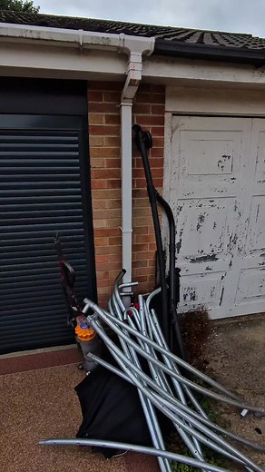 “Scrapman” (sometimes called rag-and-bone man, scrap collectors, or junk man) are the garage people who collect and deal in discarded or unwanted items, especially metal and other recyclable materials. IF YOU ENJOY THIS CONTENT, SUBSCRIBE, 👍🏻 LIKE, 👍🏻 COMMENT, 👍🏻 SHARE, 👍🏻 SET YOUR NOTIFICATIONS SO YOU DO NOT MISS ANY NEW CONTENT, 👊🏻 Scrapman, Scrap metal collection, Scrap metal recycling, Scrap metal in the street, Scrap metal mecharic, Scrap iron, Scrap yard, Scrap and pallet man, #S