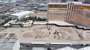 30 years ago this was the greatest pool in the world. 🎥 Chris Holmes | Las Vegas Locally