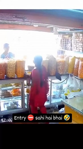 Entry ⛔ sahi hai bhai 🤣 “🚀 Tesla Cybertruck: Future ke vehicle ka ek glimpse! 🚙✨🔹 Design: Futuristic aur angular design jo traditional pickup trucks se bilkul alag hai. 🔹 Material: Ultra-hard stainless steel exoskeleton jo dents aur scratches se bachata hai. 🔹 Performance: 0-60 mph sirf 2.9 seconds mein! 🔹 Range: Up to 500 miles on a single charge. 🔹 Features: Adaptive air suspension, bulletproof windows, aur ek hi baar mein 6 passengers ke liye space.Cybertruck ke baare mein zyada jaann