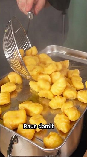 Fancy something special? Then try these sweet potato gnocchi with herbed cream sauce! 😊