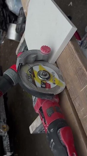 How to Cut Quartz with the NEW Venom All Cut Diamond Blade | Milwaukee Grinder Demo