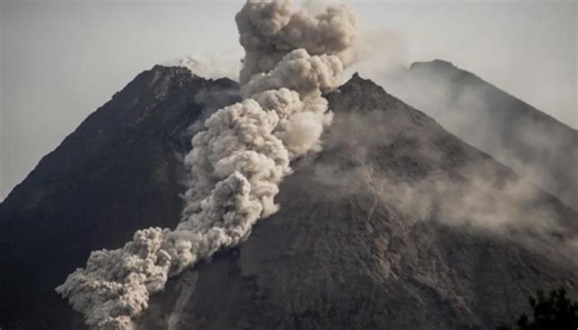 Éruption explosive au volcan Marapi en Indonésie : alerte et mesures d'urgence