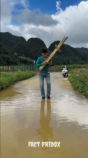 Dad’s Plank Walk Challenge 🌧️👞 #shorts