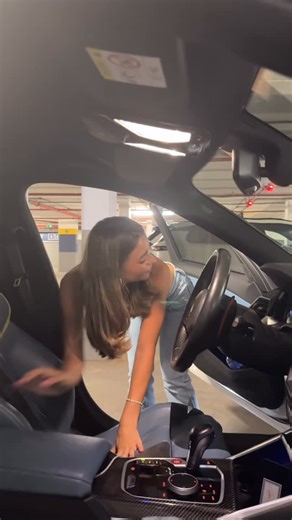 Lauren Lee on Instagram: "Anyone else’s car do this?"