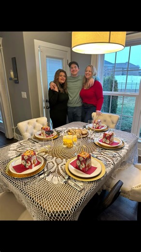 Ladyboss (@azoresislandgirl0)’s videos with original sound - Newfacesny Anna Fera