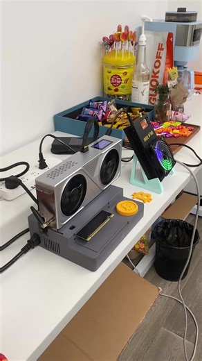 Bitcoin mining starts right in the kitchen #homemining #homecrypto #cryptominer #dailymining #homeenergy #mininglife #kitchen #kitchensetup #jinglemining #bitcoin #bitcoinmining