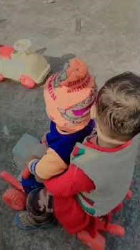 kon disha me leke chala hai baturiya