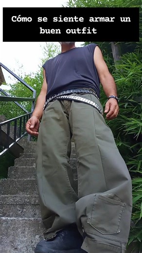 alita on Instagram: "cómo se siente armar un buen outfit #rework #outfit #moda #jeans #y2k"