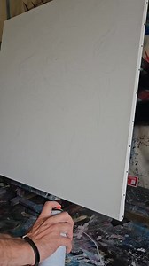 Ma toile envoyée avec Chronopost a été perdue en route vers l'Allemagne. En tant qu'artiste il est très douloureux de voir disparaître une œuvre, fruit de nombreuses heures de travail. Je vous partage la vidéo ici pour qu'elle existe malgré tout, même si elle ne rejoindra jamais son destinataire. 🐈‍⬛ | Cofee TSK