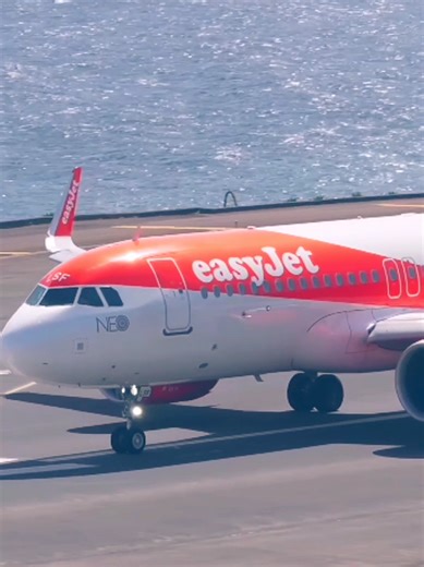 EasyJet Airplane Beautiful Takeoff Flight #USA