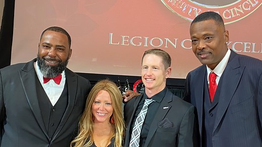 UC Hall of Fame inductions of Corie Blount, Antwan Peek bring out Bob Huggins