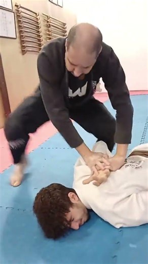 self défense Jiujitsu VS Aïkido