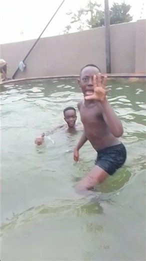 How African Kids swim