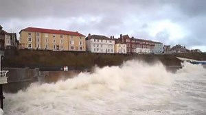 10K views · 215 reactions | It's certainly looking a lot like winter in Cromer this weekend  Brad Damms captured this footage of the waves on the north Norfolk coast this morning. Brrrrr  | North Norfolk News | Facebook