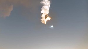 31K views · 933 reactions | The final phase of Super Heavy's landing burn used the three center Raptor engines to precisely steer into catch position | SpaceX | Facebook