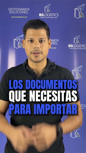 📦 ¿Importando a Bolivia? Estos son los documentos CLAVE que no pueden faltarte: ✅ Factura comercial → Detalla valor, vendedor, comprador y condiciones de la operación. Base para impuestos y aduana. ✅ Lista de empaque → Especifica contenido, peso, volumen y cómo va distribuida tu carga. Facilita inspecciones. ✅ Documentos de transporte → BL, AWB o carta porte. Prueba el contrato de transporte y titularidad de la mercancía. ✅ Seguro de carga → Protege tu inversión ante daños, pérdidas o imprevist
