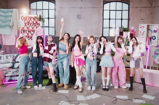 Watch: TWICE Is The "Queen Of Hearts" In Exciting Live Performance Clip Of New B-Side | Soompi