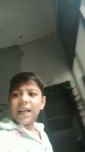 khud ko dikh ta nhi dusro ko sam jata he