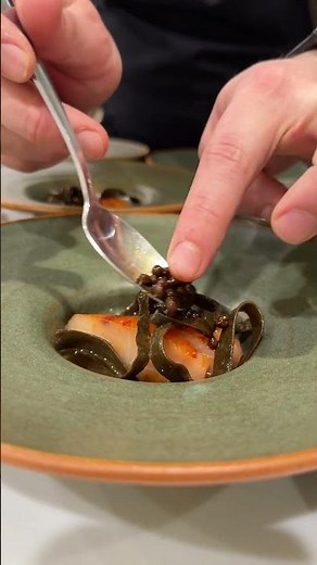 Hamachi Sashimi with Ponzu, Sansho Berry, Sea Apaghetti & Daikon #hamachi #japanesefood #chef